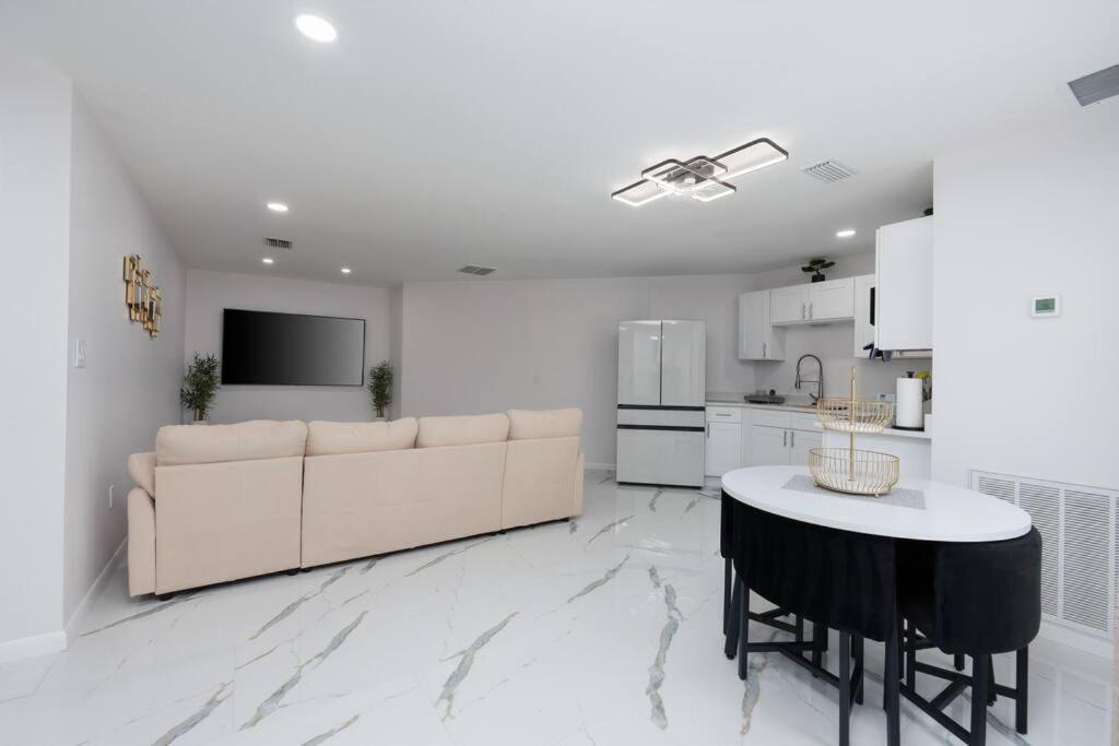 Luxury Style Townhome With Pool - 1 Miles To Bucs Stadium Tampa Exteriér fotografie